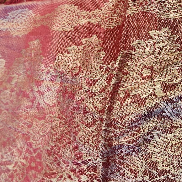 WOMENS PINK FLORAL SHOWL SCARF WITH FRINGES - Picture 8 of 10